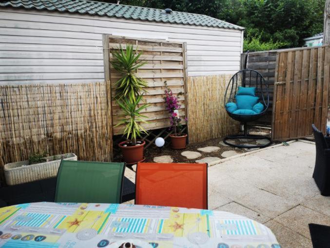 Mobilhomme bungalow 6 personnes villeneuve loubet marina baie des anges Extérieur photo